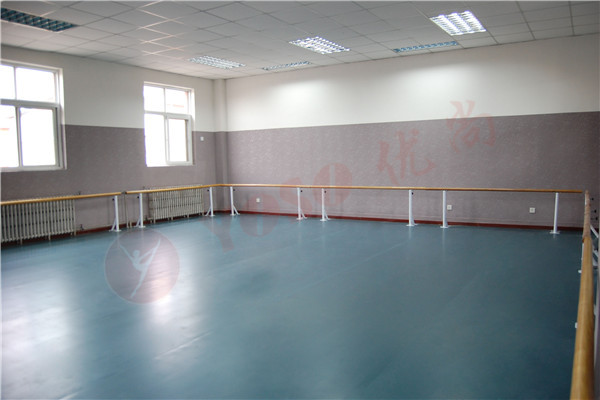 真正适合舞蹈教室铺装的地板是什么样的？